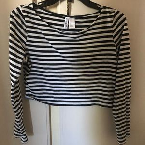Striped crop top with long sleeves